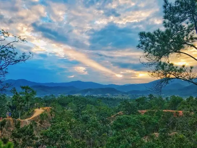 Chilling out at the Pai Canyon