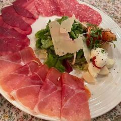 Le Petite Fontaine User Photo