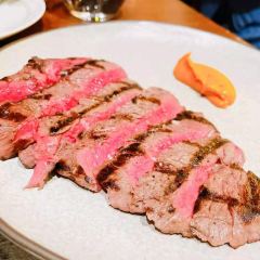 Neighborhood 여행 사진