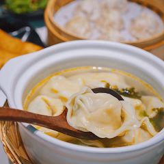 馋三尺蟹粉小笼(南京东路店) User Photo