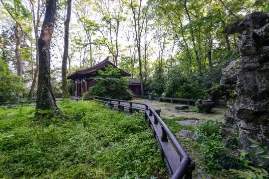 Wuyuejiaotan Ruins周辺のホテル