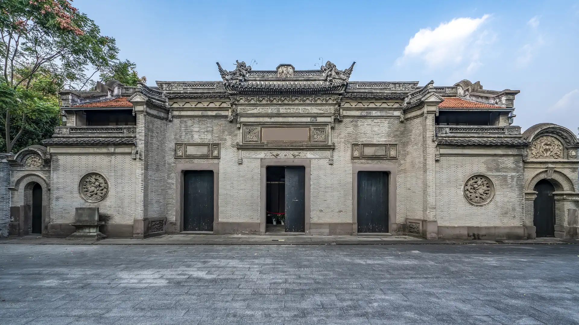 鄰近錢業會館的酒店