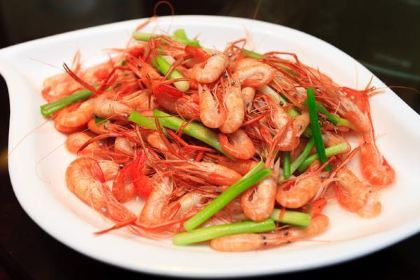 THE PENINSULA OF ROYAL LAKE HOTLES·RESTAURANT