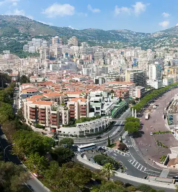 โรงแรมในโมนาโกซิตี้