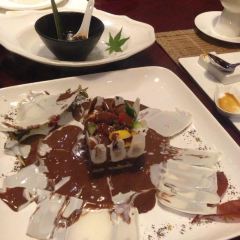 Roong-Fah Thai User Photo