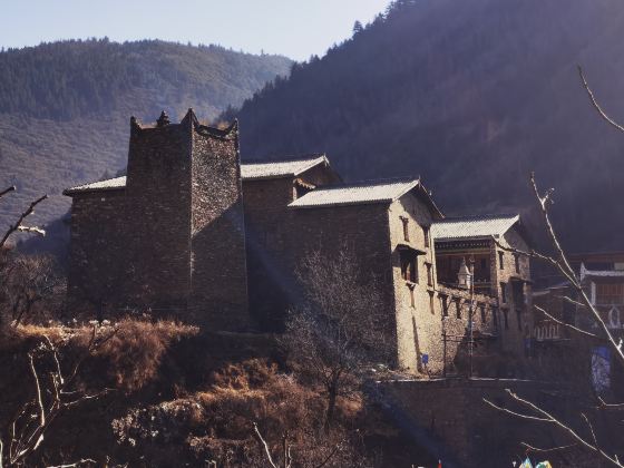 Jiarong Tibetan Cultural Tourist Area, Zhuokeji Town