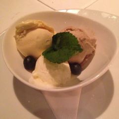 Azarias Restaurant User Photo