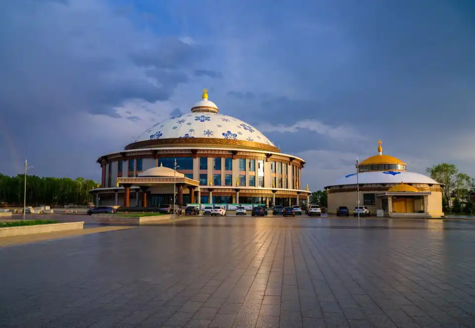 4_Kulun Nur Tourist Resort