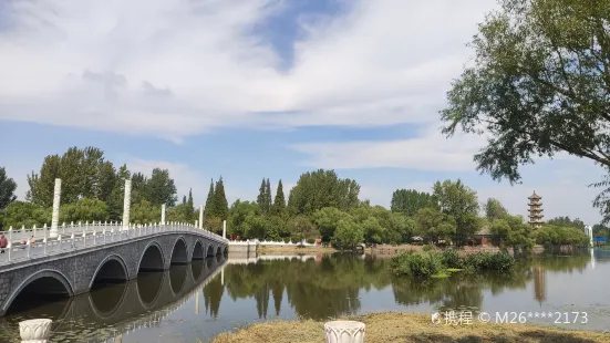 臥佛寺公園