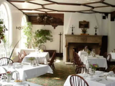 The Horned Dorset Inn