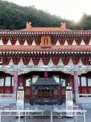 Bai Er Qiutian Canglian Temple