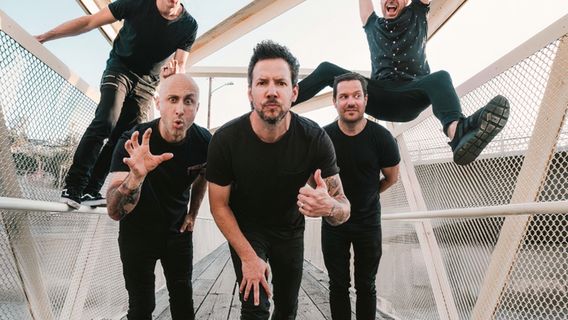 Simple Plan <Bigger Than You Think> Tour