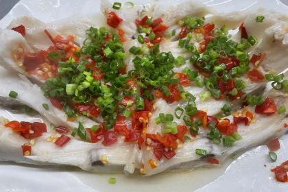 银海老档肥佬鱼头汤