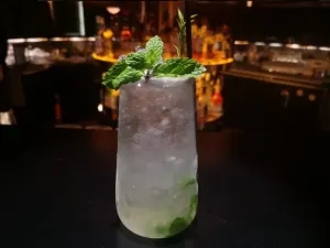 AMBER HIGHLAND WHISKEY BAR