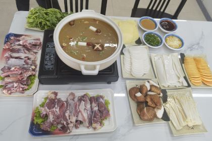 阿儿法大盘鸡餐厅(格尔木店)