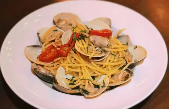 KonFusion Restaurant and Bar