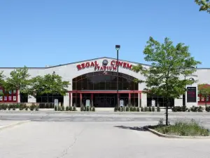 Regal Crystal Lake Showplace Stadium 16