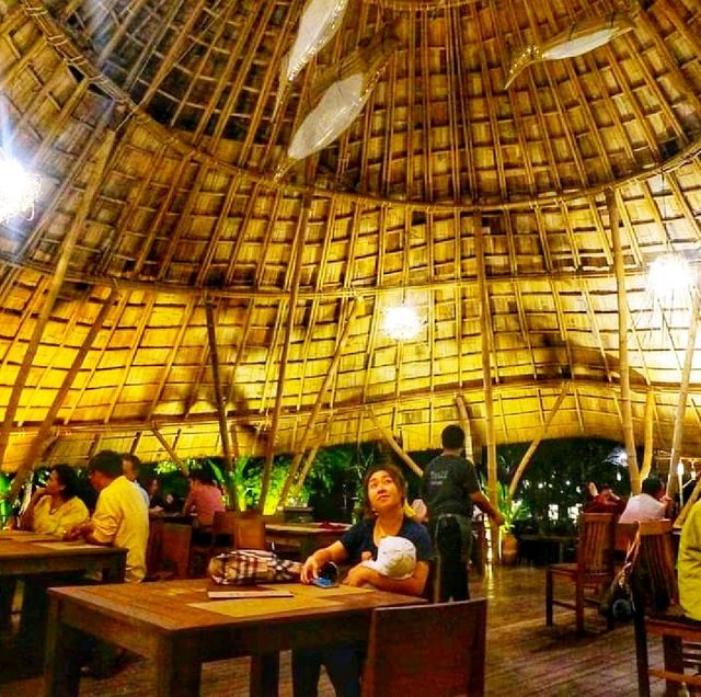 ร้านอาหารบรรยากาศบาหลี