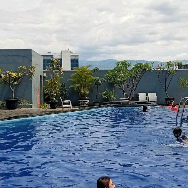 Golden Flower Hotel