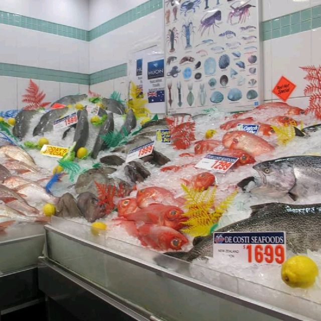 極新鮮極多選擇既 fish market