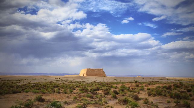 敦煌日遊：玉門關、漢長城遺址與雅丹魔鬼城