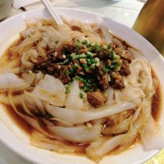 XIAO NA GUO BA LI JIE DIAN 여행 사진