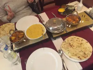 Curry Inn