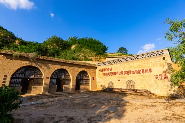 Taihe Temple周辺のホテル