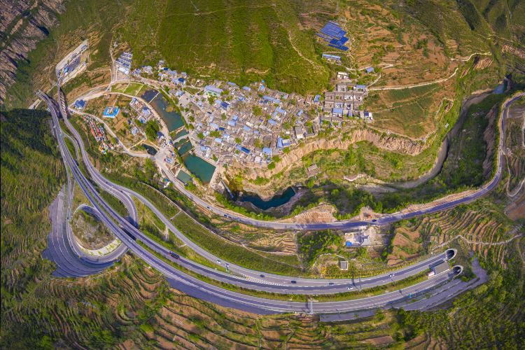 Compare 5 airports near Pingshun