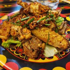 Laoyuejiayijiafengwei User Photo