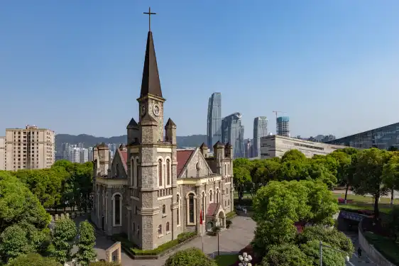 Hotels near Fuyin Church (West Gate)
