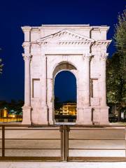 Arch of Gavi