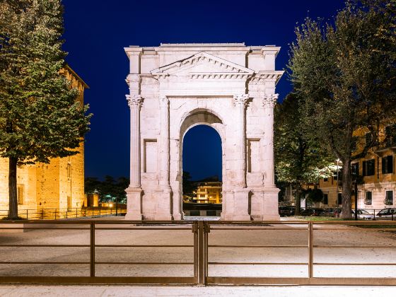 Arch of Gavi