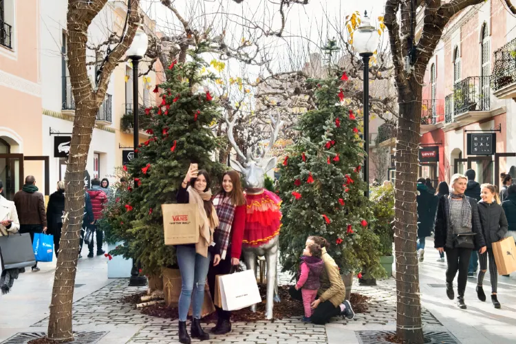 Shopping itineraries in La Roca Village in February updated in