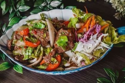 Surfers Paradise Thai Restaurant & Cafe