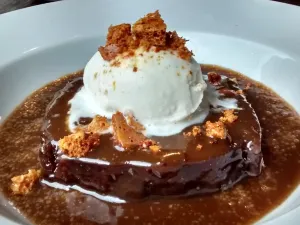TNQ RESTAURANT & BAR