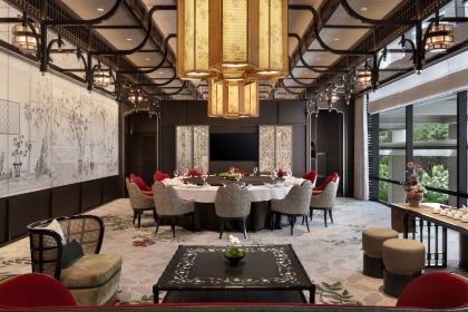 JIANGNAN WOK · RONG