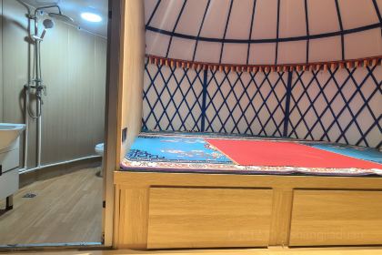 诈马宴草原宫廷民宿·乌兰哈火山群诈马宴