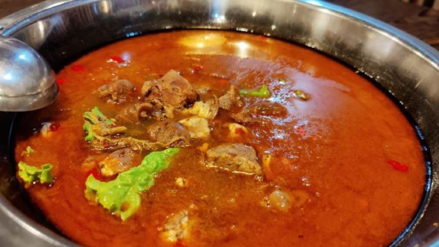 烫皮山羊肉火锅店