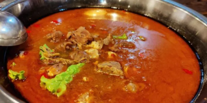 燙皮山羊肉火鍋店
