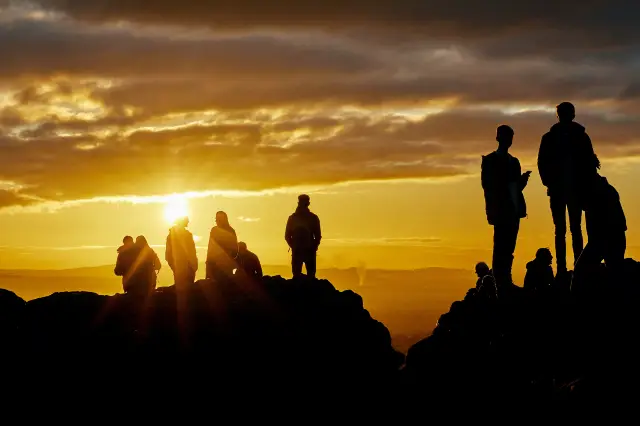 Sunset Sightseeing in Edinburgh