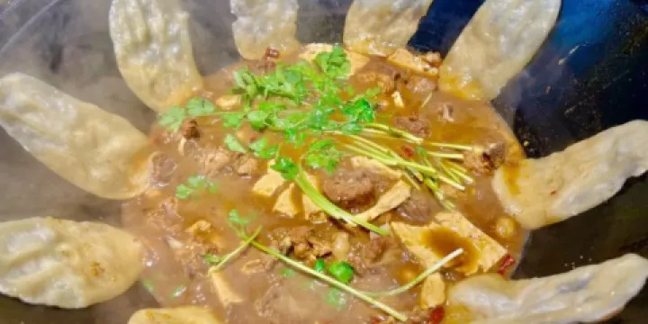 鐵鍋年代地鍋雞（天台店）