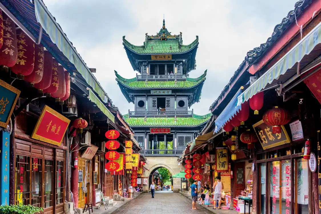 Hotels near Huaguang Building