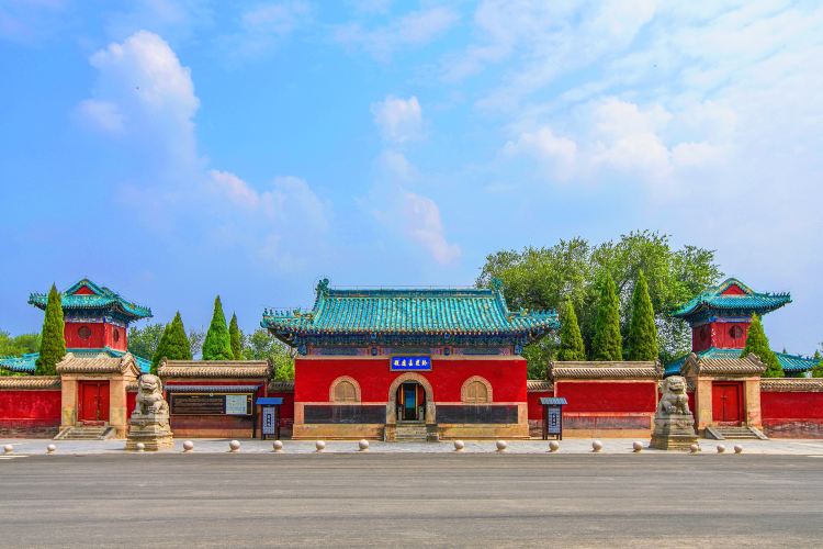 Compare 5 airports near Wuzhi