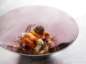AKUNA Restaurant