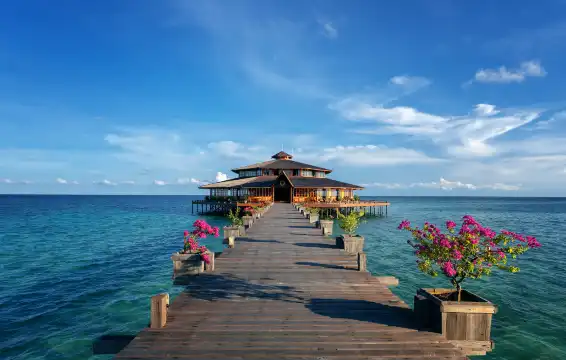 Hotels near Lankayan Island