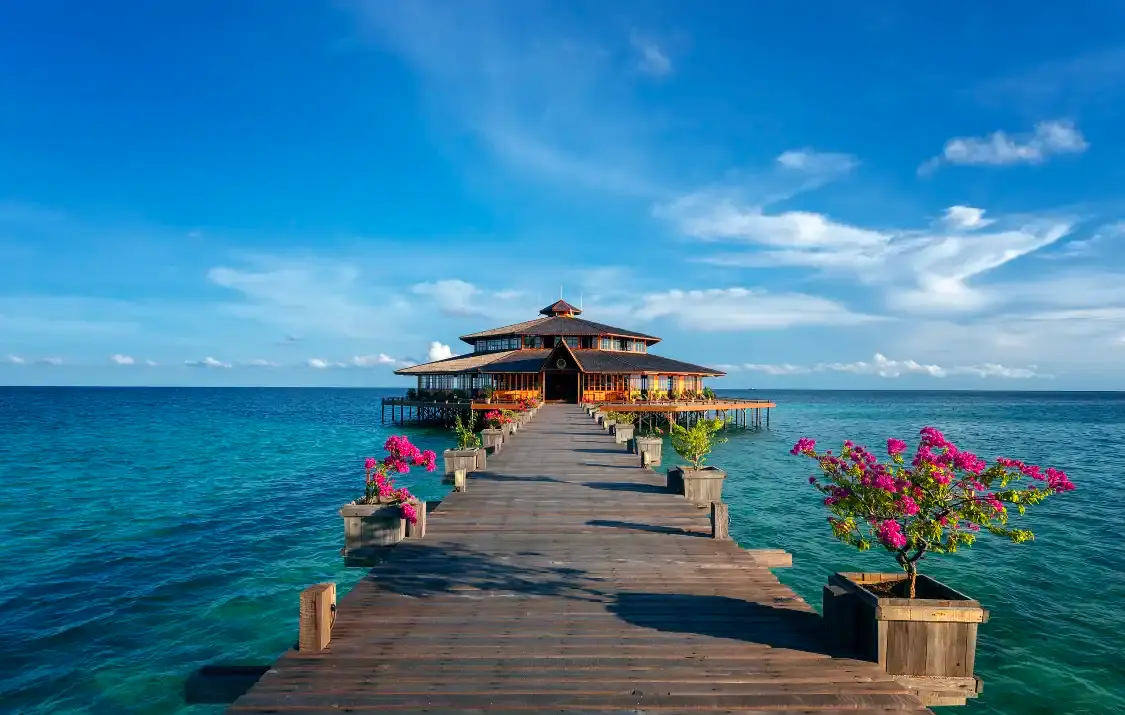 Hotels near Lankayan Island