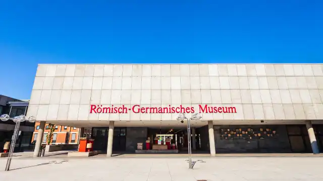 Hotel berhampiran Roman-Germanic Museum