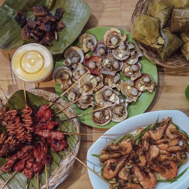 Bbq, grilled fish, scallops and all! 