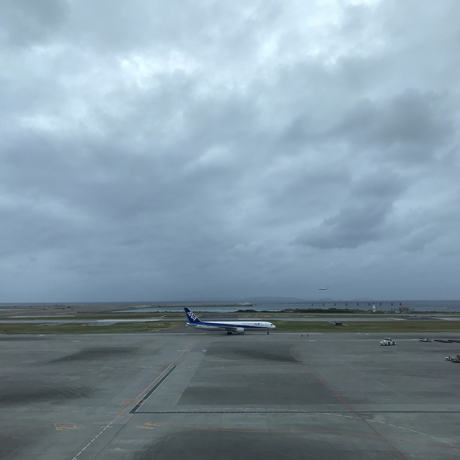 那覇空港 到着すると頭上に めんそーれ のウェルカムボードが Trip Com 沖縄の旅のブログ 那覇空港 到着すると頭上に めんそーれ のウェルカムボードが Trip Com 沖縄の旅のブログ